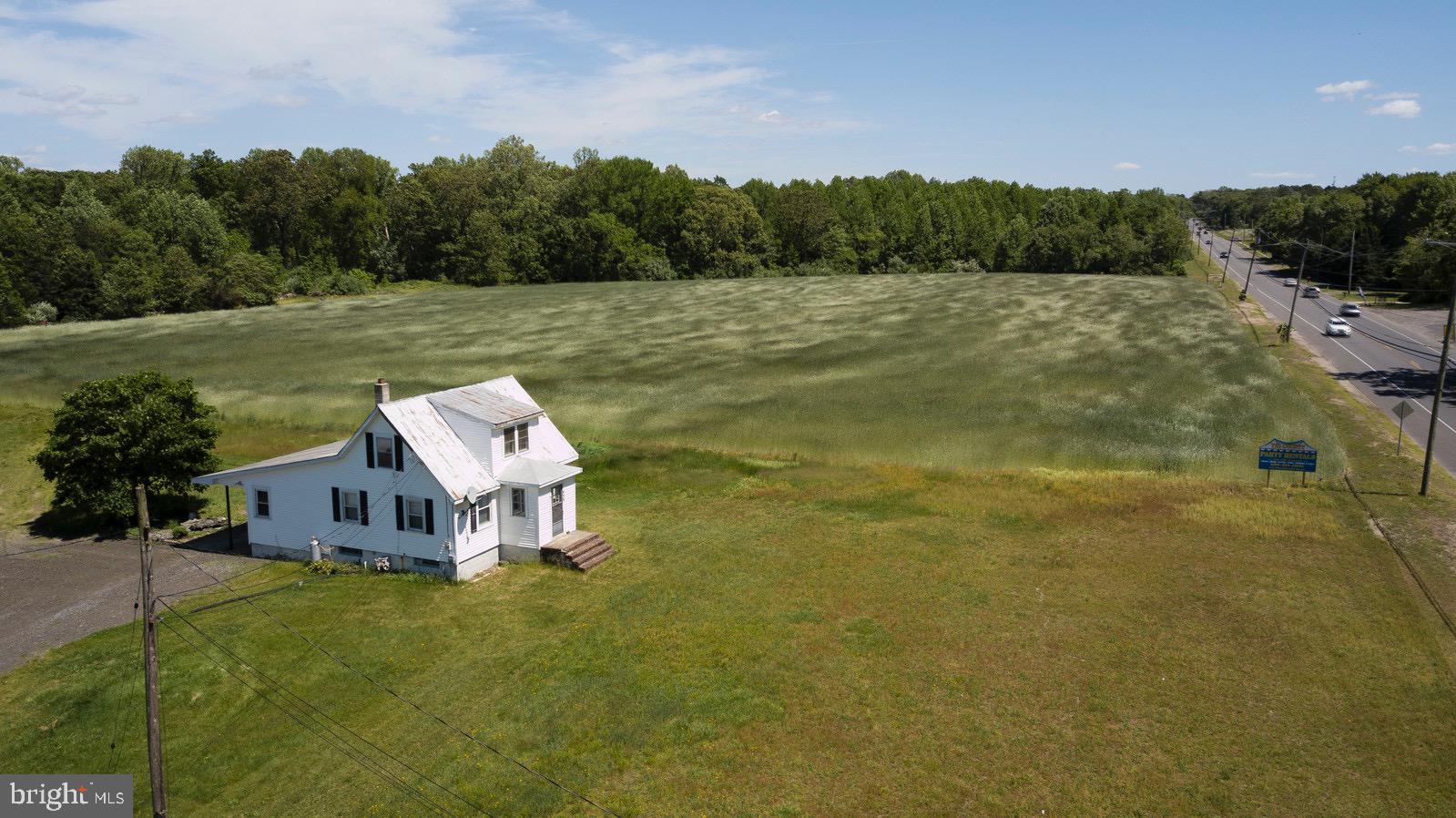 308 East Millstream Road Cream Ridge, NJ 08514 - Photo 18 of 46