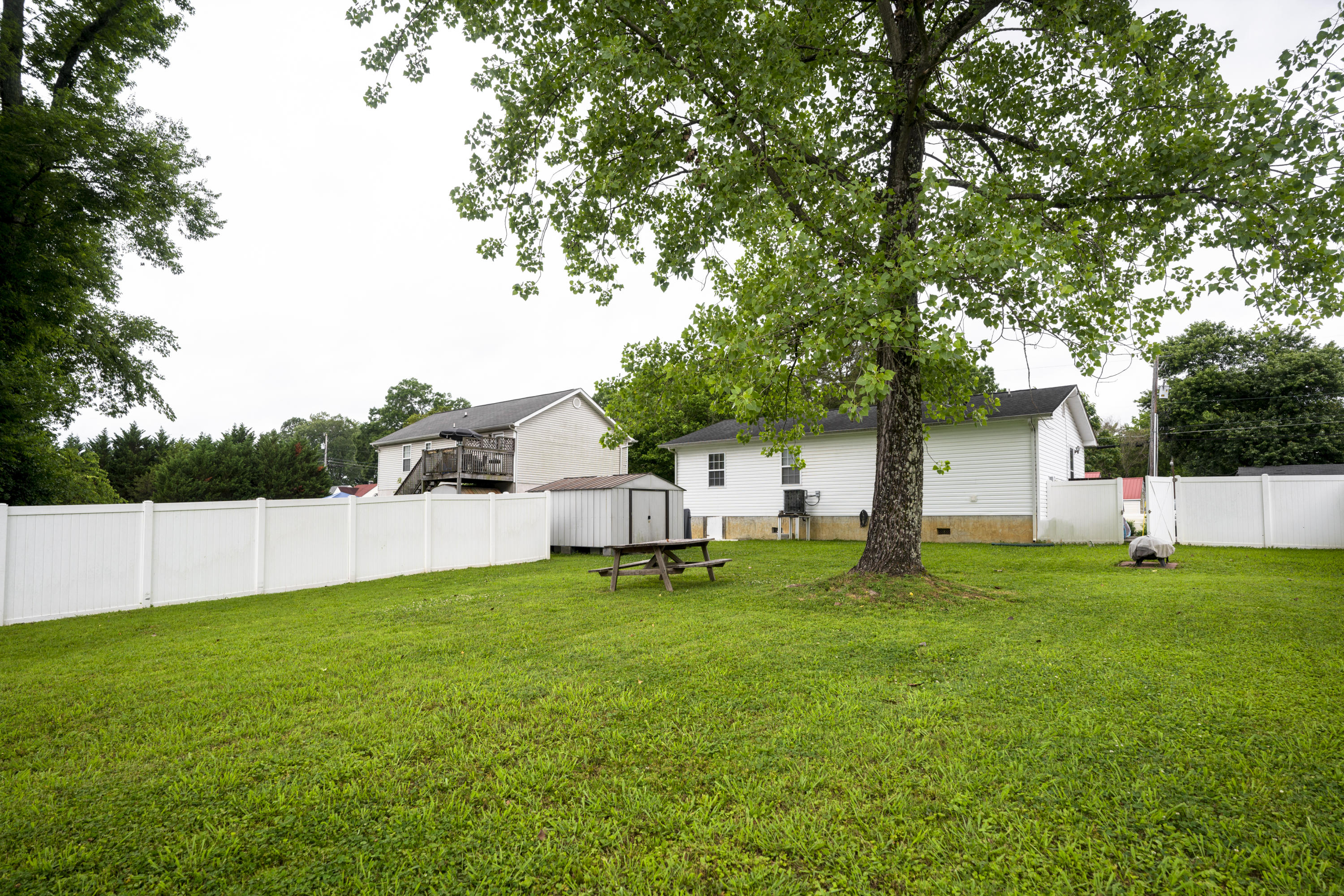 1856 Prigmore Road Chattanooga, TN 37412 - Photo 10 of 11 backyard 5