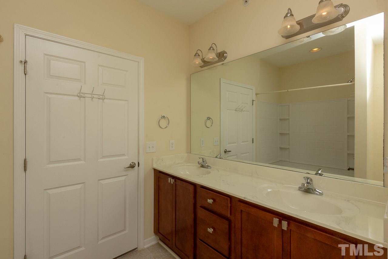 533 Weather Ridge Lane, Unit 533 Cary, NC 27513 - Photo 20 of 25 Gallery Image 20