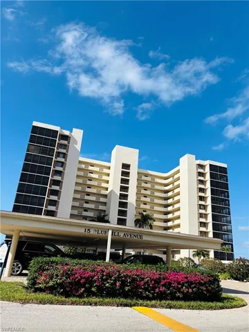 $6,200 | 15 Bluebill Avenue, Unit 1006, Naples, FL 34108