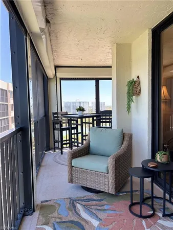 $6,200 | 15 Bluebill Avenue, Unit 1006, Naples, FL 34108