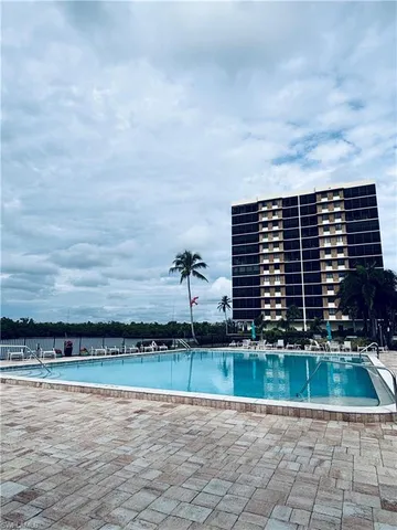 $6,200 | 15 Bluebill Avenue, Unit 1006, Naples, FL 34108