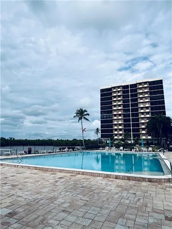 $6,200 | 15 Bluebill Avenue, Unit 1006, Naples, FL 34108