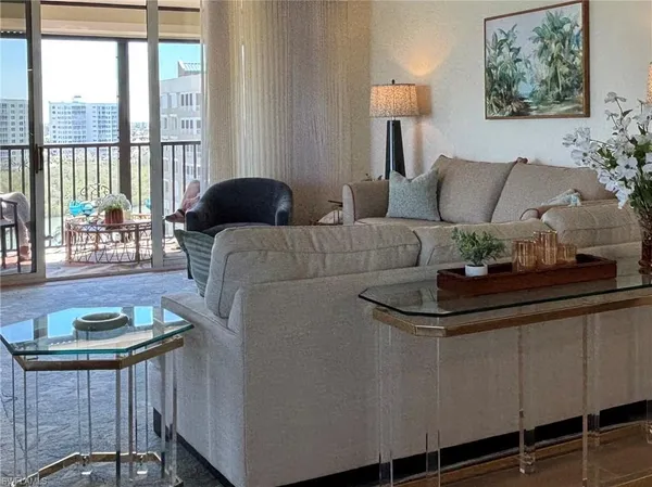 $6,200 | 15 Bluebill Avenue, Unit 1006, Naples, FL 34108