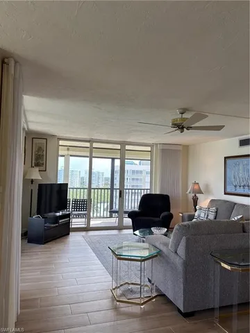 $6,200 | 15 Bluebill Avenue, Unit 1006, Naples, FL 34108