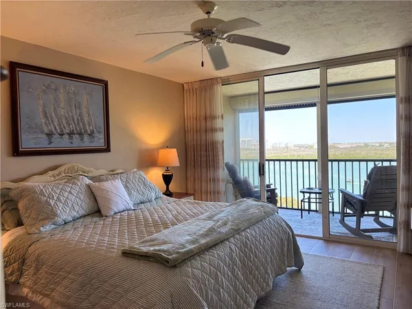 $6,200 | 15 Bluebill Avenue, Unit 1006, Naples, FL 34108