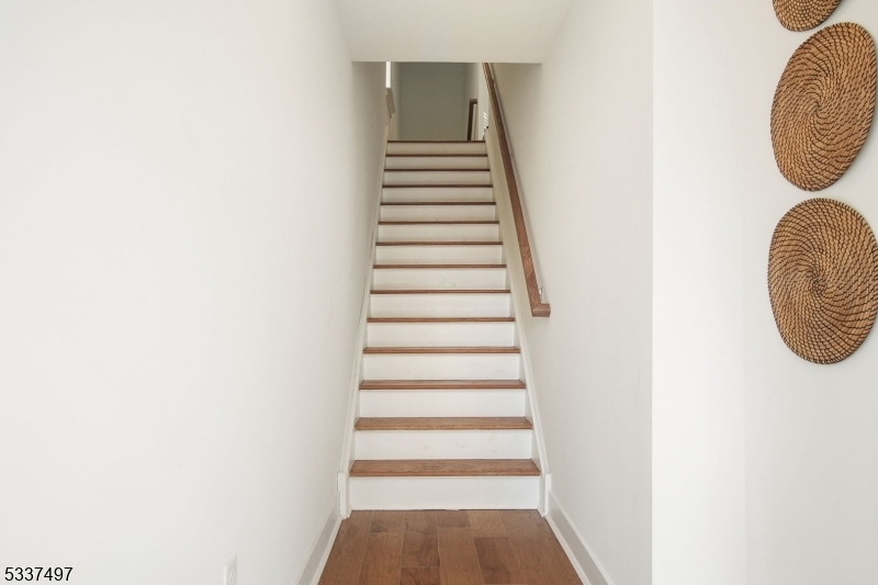 10 Cecala Road Morris Plains, NJ 07950 - Photo 7 of 25