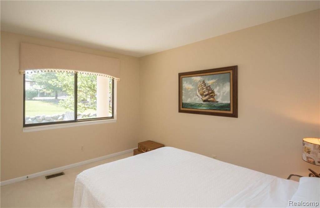 962 Wexford Way Rochester Hills, MI 48307 - Photo 12 of 28