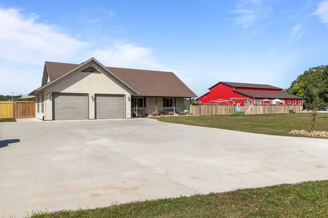 $1,500,000 | E1256 Johnson Road, Iola, WI 54945