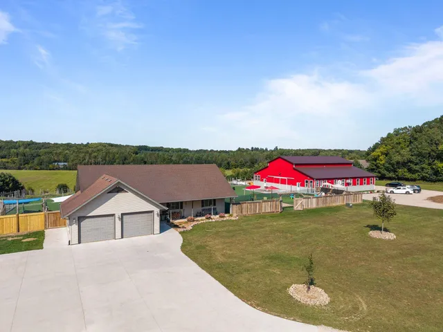 $1,500,000 | E1256 Johnson Road, Iola, WI 54945
