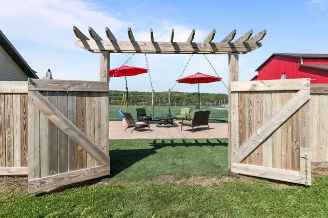 $1,500,000 | E1256 Johnson Road, Iola, WI 54945