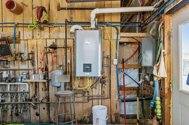 $1,500,000 | E1256 Johnson Road, Iola, WI 54945