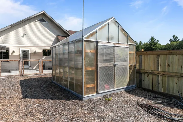 $1,500,000 | E1256 Johnson Road, Iola, WI 54945