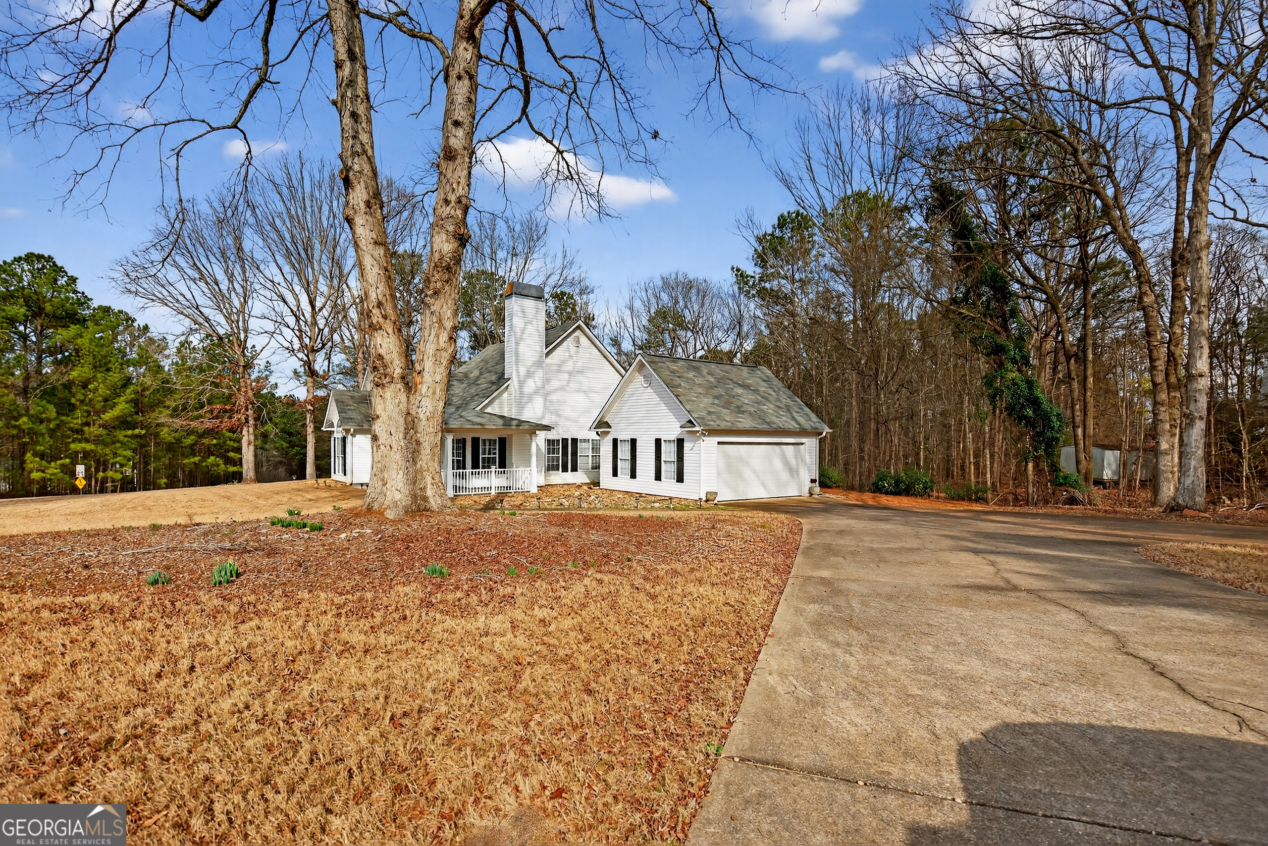 107 Waters Edge Drive LaGrange, GA 30240 - Photo 24 of 29 a front view of house with yard and trees around