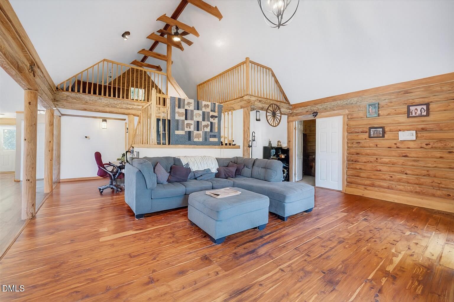 8545 Grassy Creek Road Oxford, NC 27565 - Photo 14 of 37 Living Room