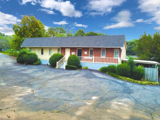 $285,000 | 1 Anderson Street, Inman, SC 29349