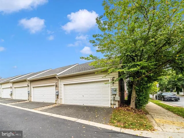 $3,000 | 22730 Autumn Breeze Avenue, Clarksburg, MD 20871