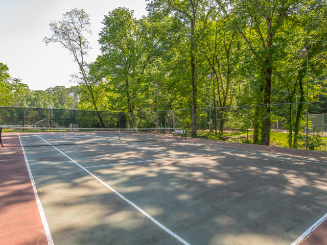 1939 Rock Bluff Road Hixson, TN 37343 - Photo 35 of 37 Community Tennis Courts