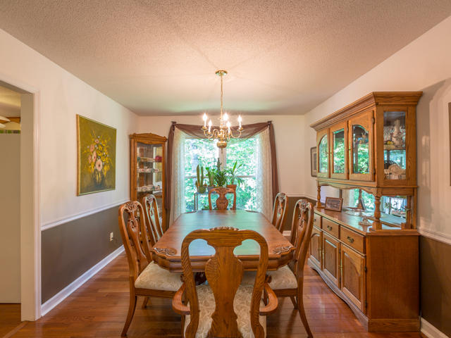 1939 Rock Bluff Road Hixson, TN 37343 - Photo 6 of 37 Separate dining room