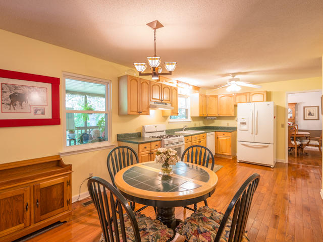1939 Rock Bluff Road Hixson, TN 37343 - Photo 10 of 37 Breakfast area