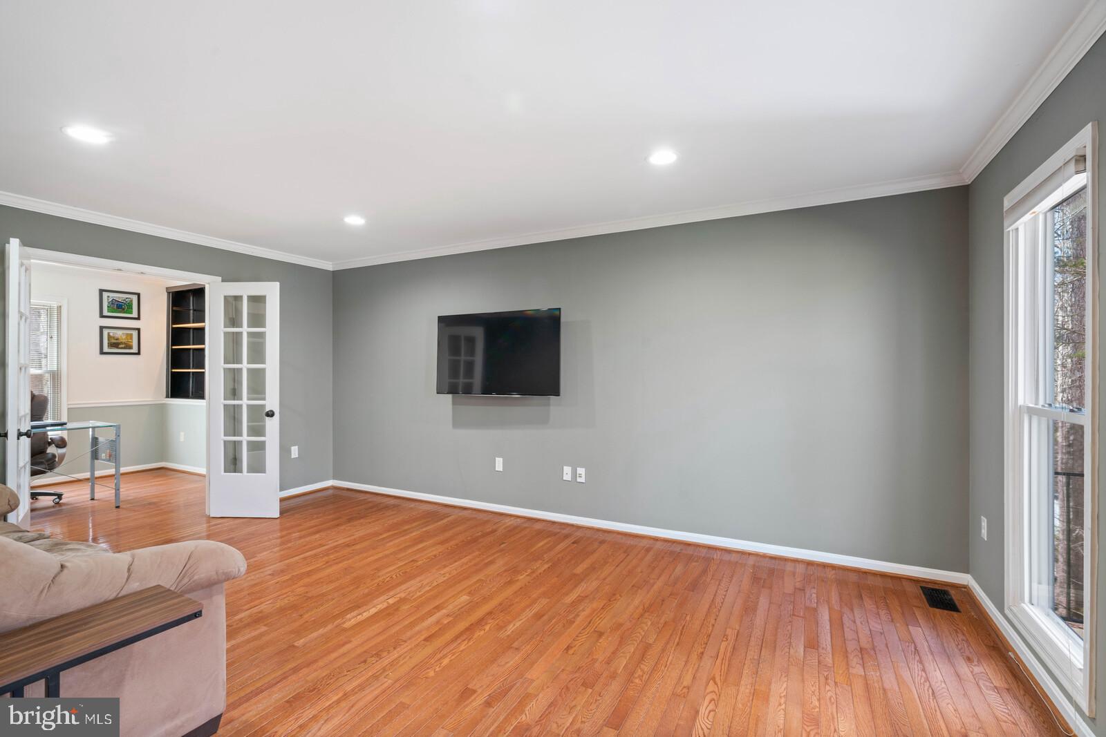 6347 Yates Ford Road Manassas, VA 20111 - Photo 10 of 44 Gallery Image 10