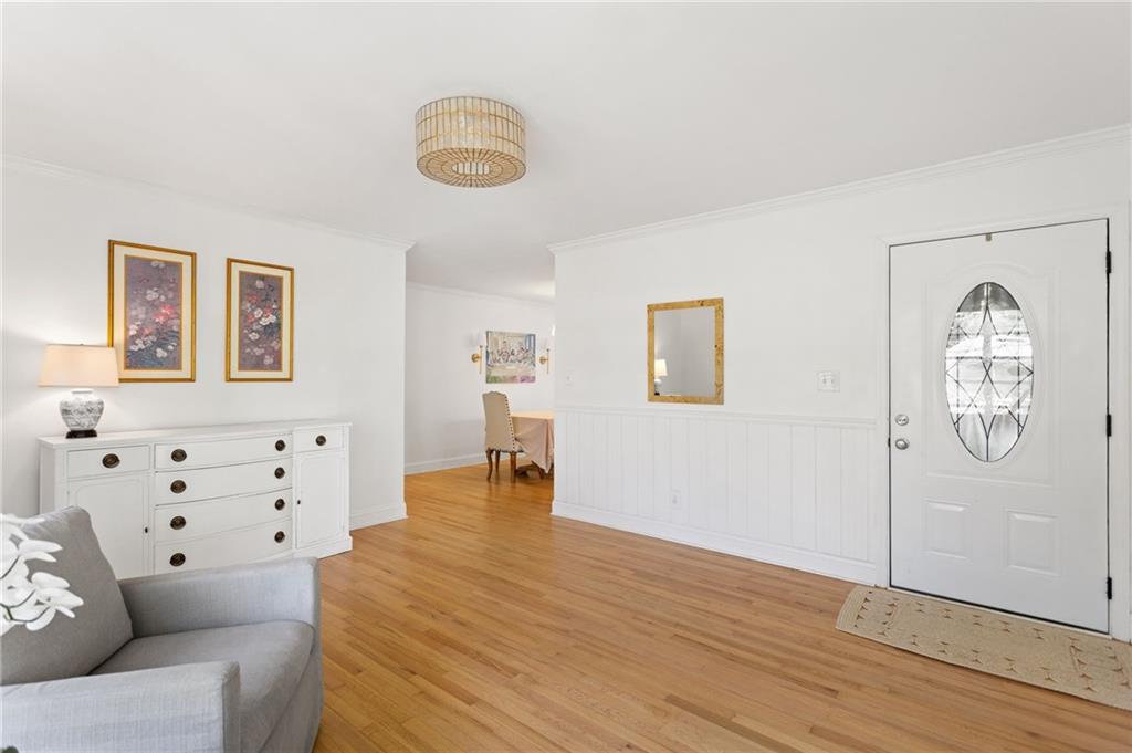 3371 King Springs Road Southeast Smyrna, GA 30080 - Photo 8 of 48 a view of livingroom with furniture