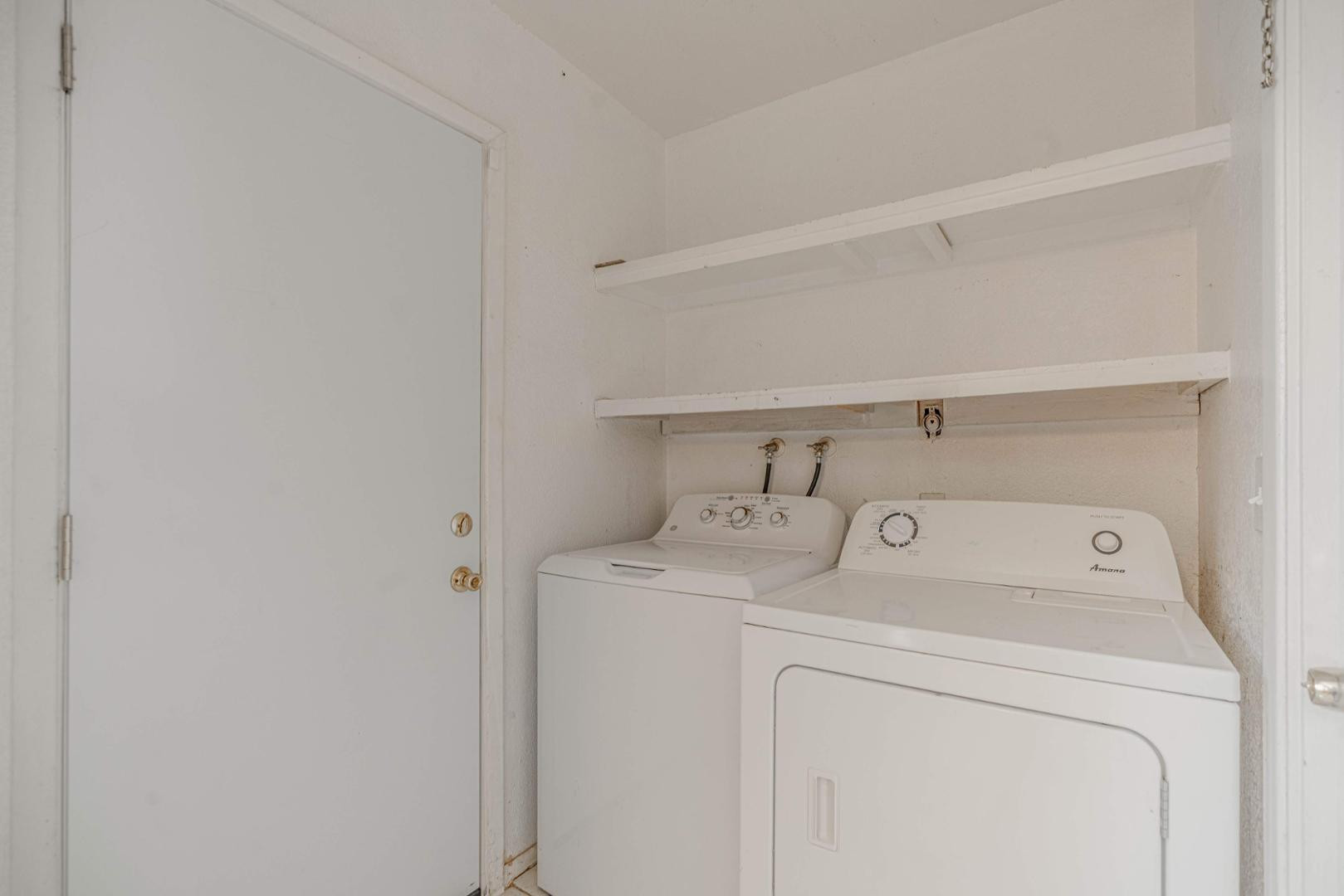 14626 North 38th Street Phoenix, AZ 85032 - Photo 11 of 13 a utility room with dryer and washer