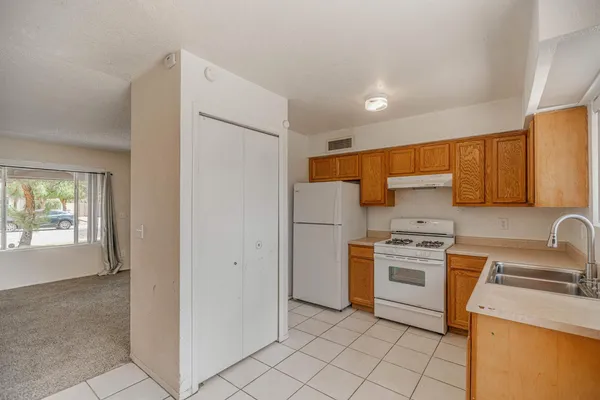 $1,500 | 14626 North 38th Street, Phoenix, AZ 85032