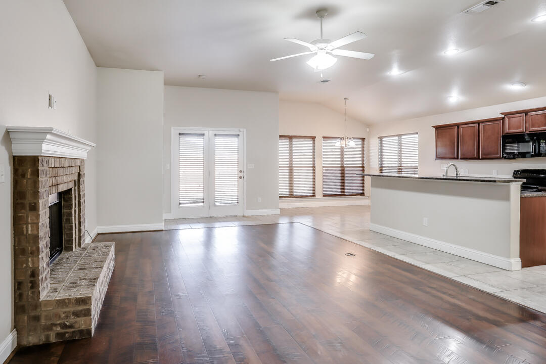 5610 113th Street Lubbock, TX 79424 - Photo 2 of 20 5610-101