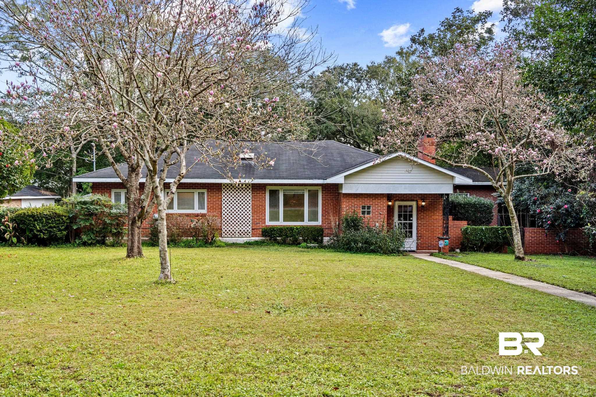 305 Wayne Place Mobile, AL 36609 - Photo 32 of 33