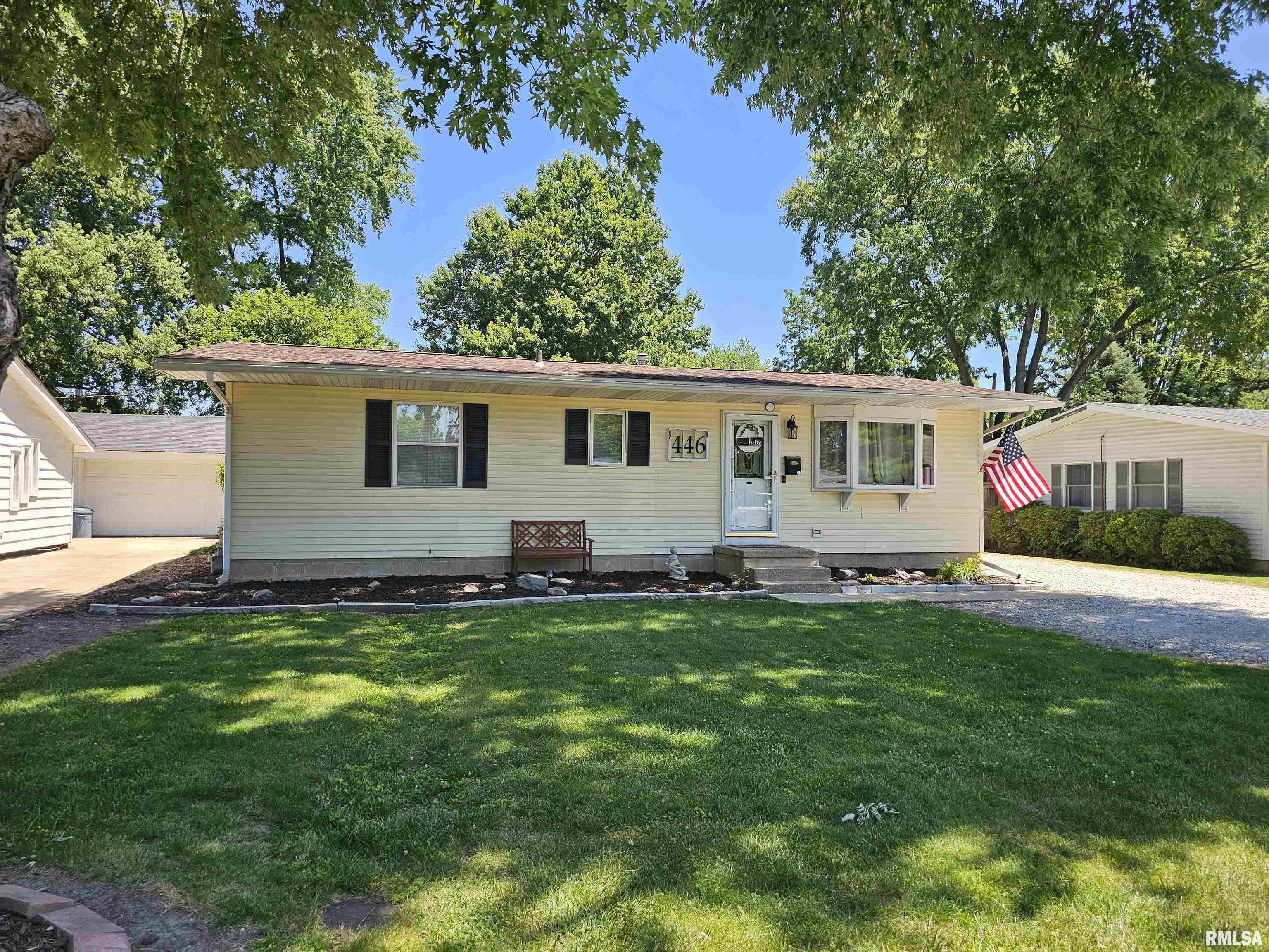 446 West Lake Shore Drive Springfield, IL 62703 - Photo 2 of 2