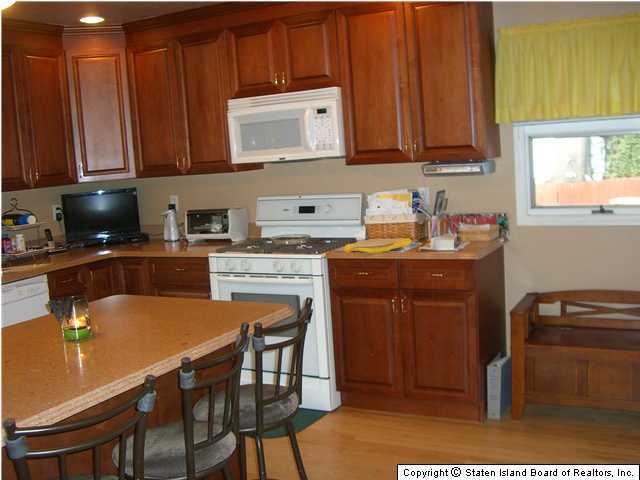 409 Beach Road Staten Island, NY 10312 - Photo 6 of 20 Additional Photo