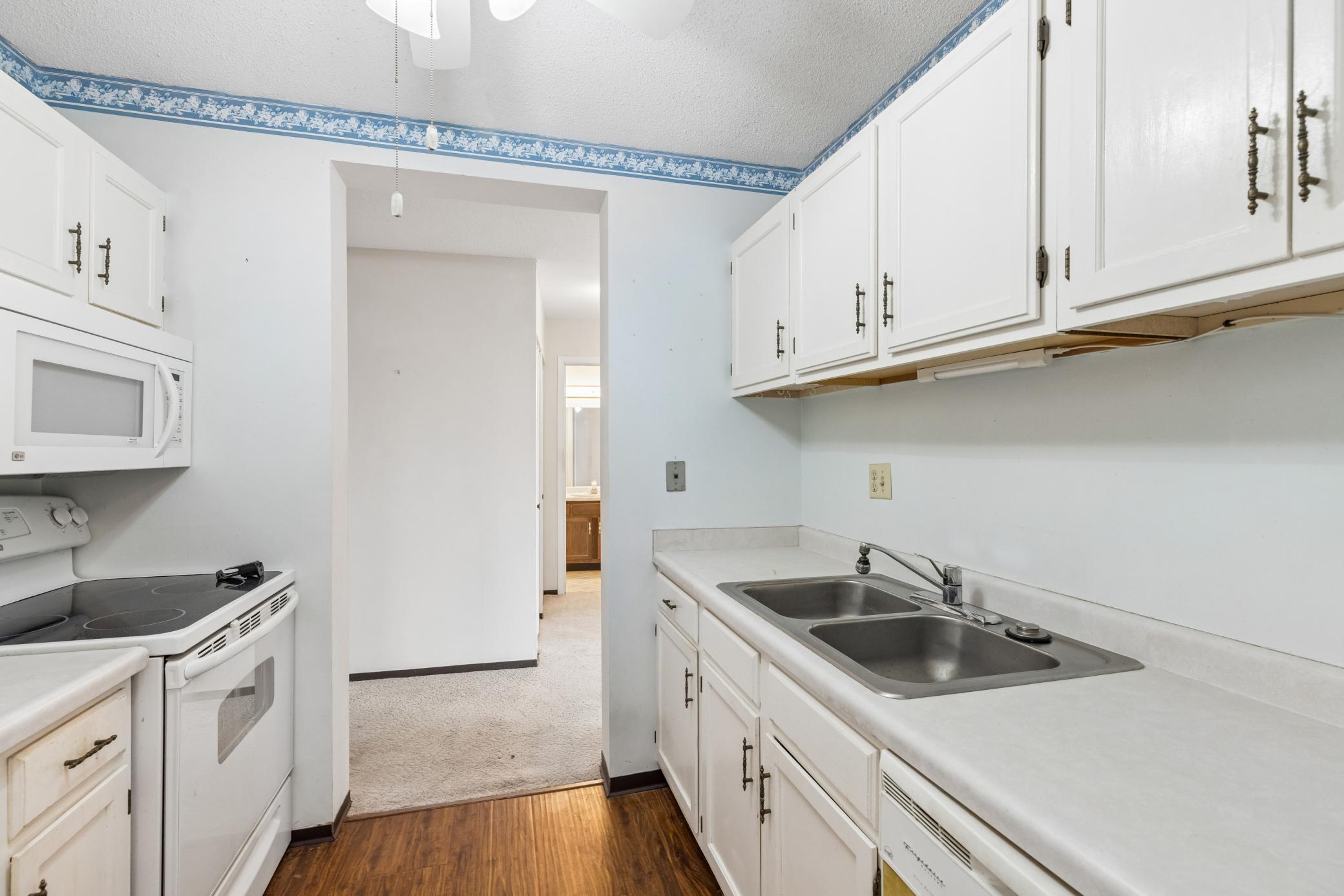 1181 Edgcumbe Road, Unit 814 St. Paul, MN 55105 - Photo 12 of 40