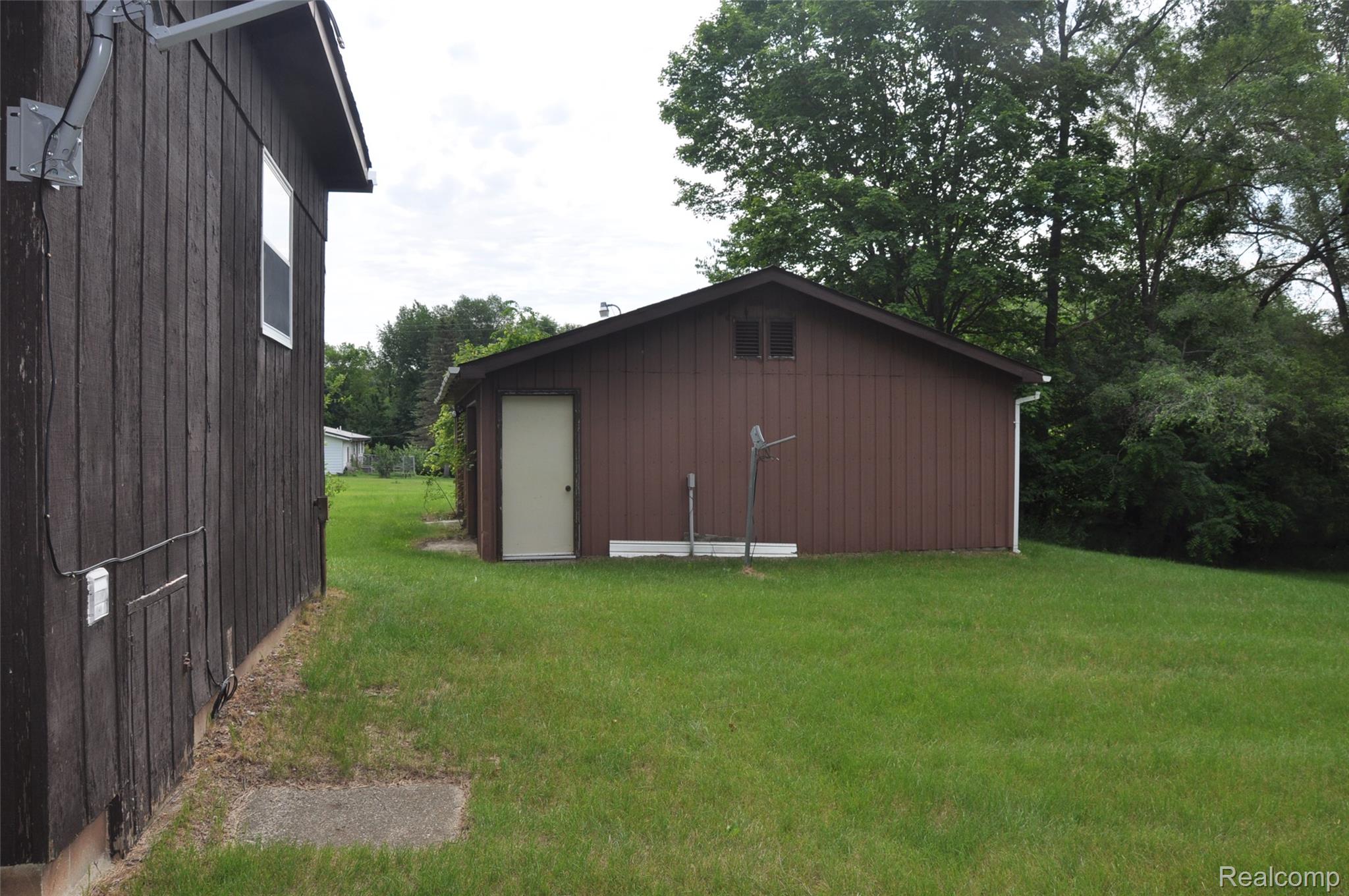 3954 Mayville Road Silverwood, MI 48760 - Photo 8 of 30 DSC_0005.JPG