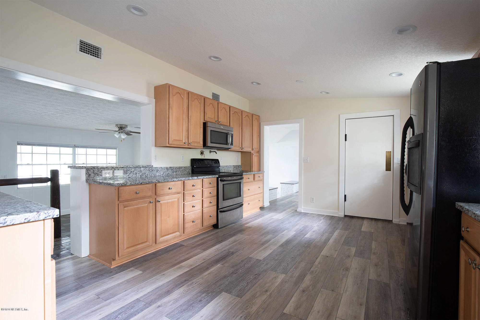 5889 White Sands Road Keystone Heights, FL 32656 - Photo 8 of 22 06 Kitchen