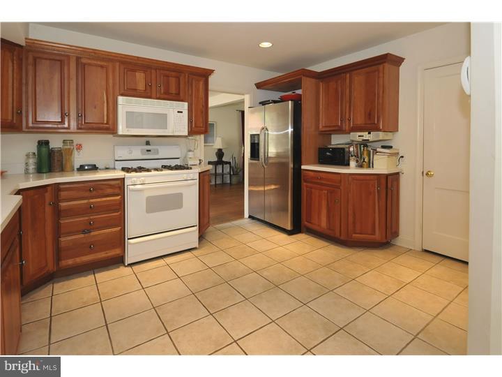 6350 East Valley Green Road Flourtown, PA 19031 - Photo 3 of 24 Gallery Image 3