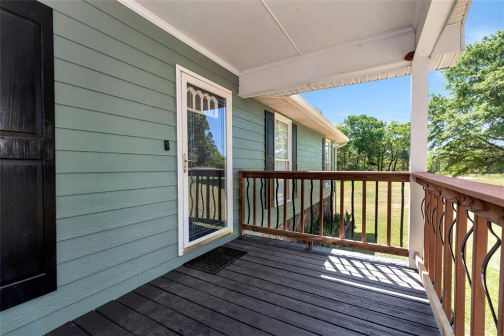 73 Kellogg Drive Colbert, GA 30628 - Photo 3 of 61