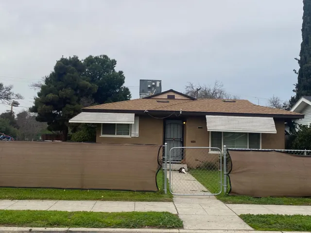 $279,500 | 4703 East Thomas Avenue, Fresno, CA 93702