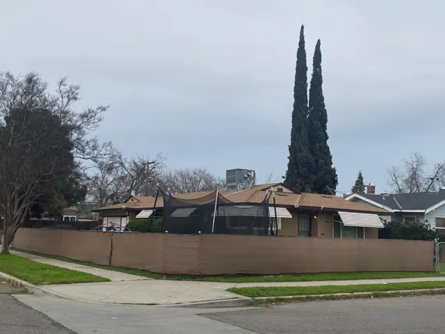 $279,500 | 4703 East Thomas Avenue, Fresno, CA 93702