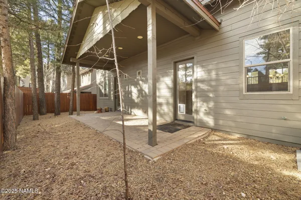 $670,000 | 425 East Woodland Drive, Flagstaff, AZ 86001