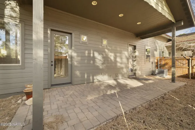 $685,000 | 425 East Woodland Drive, Flagstaff, AZ 86001