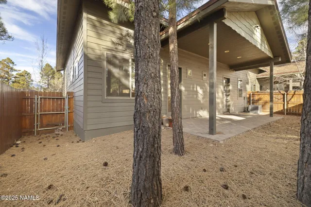 $685,000 | 425 East Woodland Drive, Flagstaff, AZ 86001