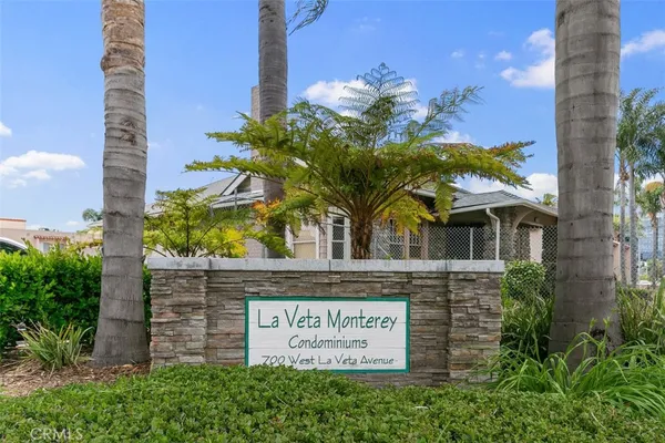 $499,999 | 700 West La Veta, Unit M3, Orange, CA 92868
