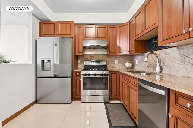 $875,000 | 842 Ocean Parkway, Unit 2B | Midwood