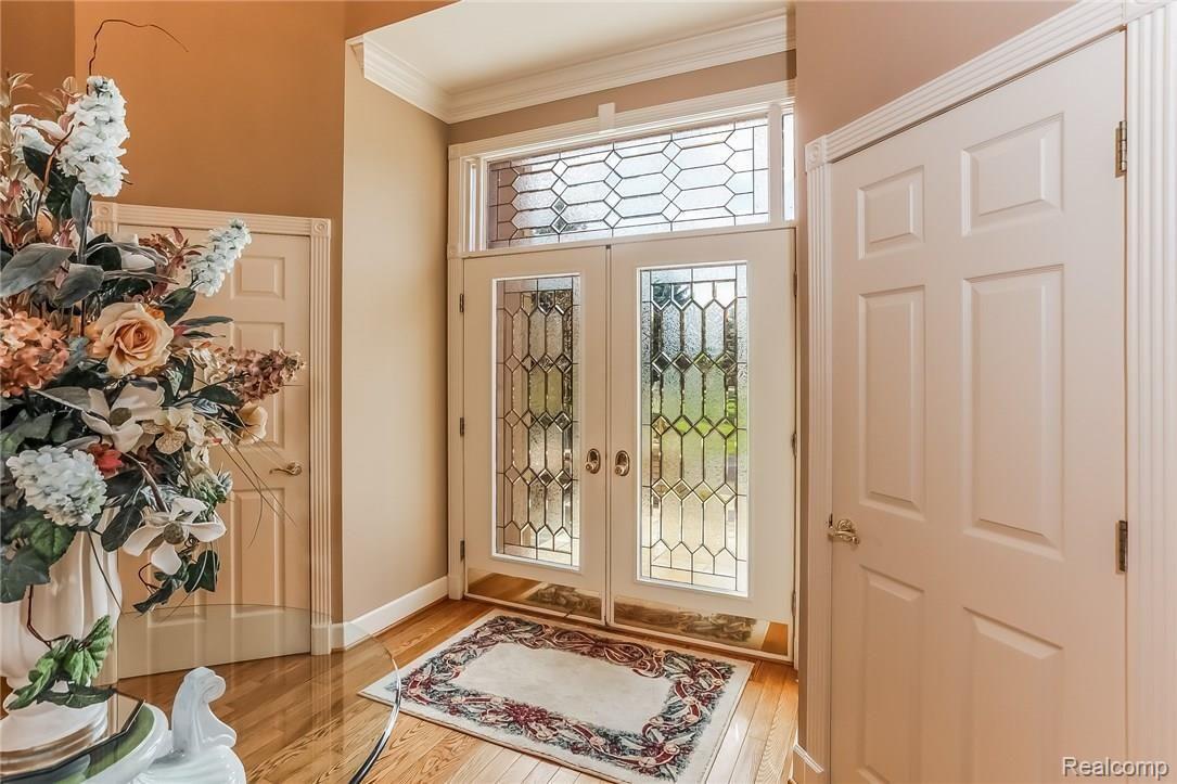 4815 Sheldon Road Rochester, MI 48306 - Photo 8 of 83 011-Foyer-3129669-medium.jpg