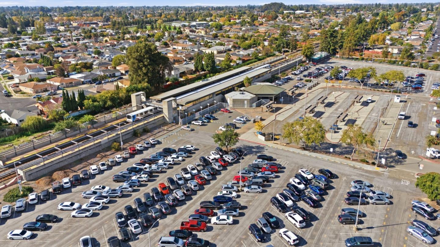 490 Trace Lane Hayward, CA 94544 - Photo 33 of 52 an aerial view of city