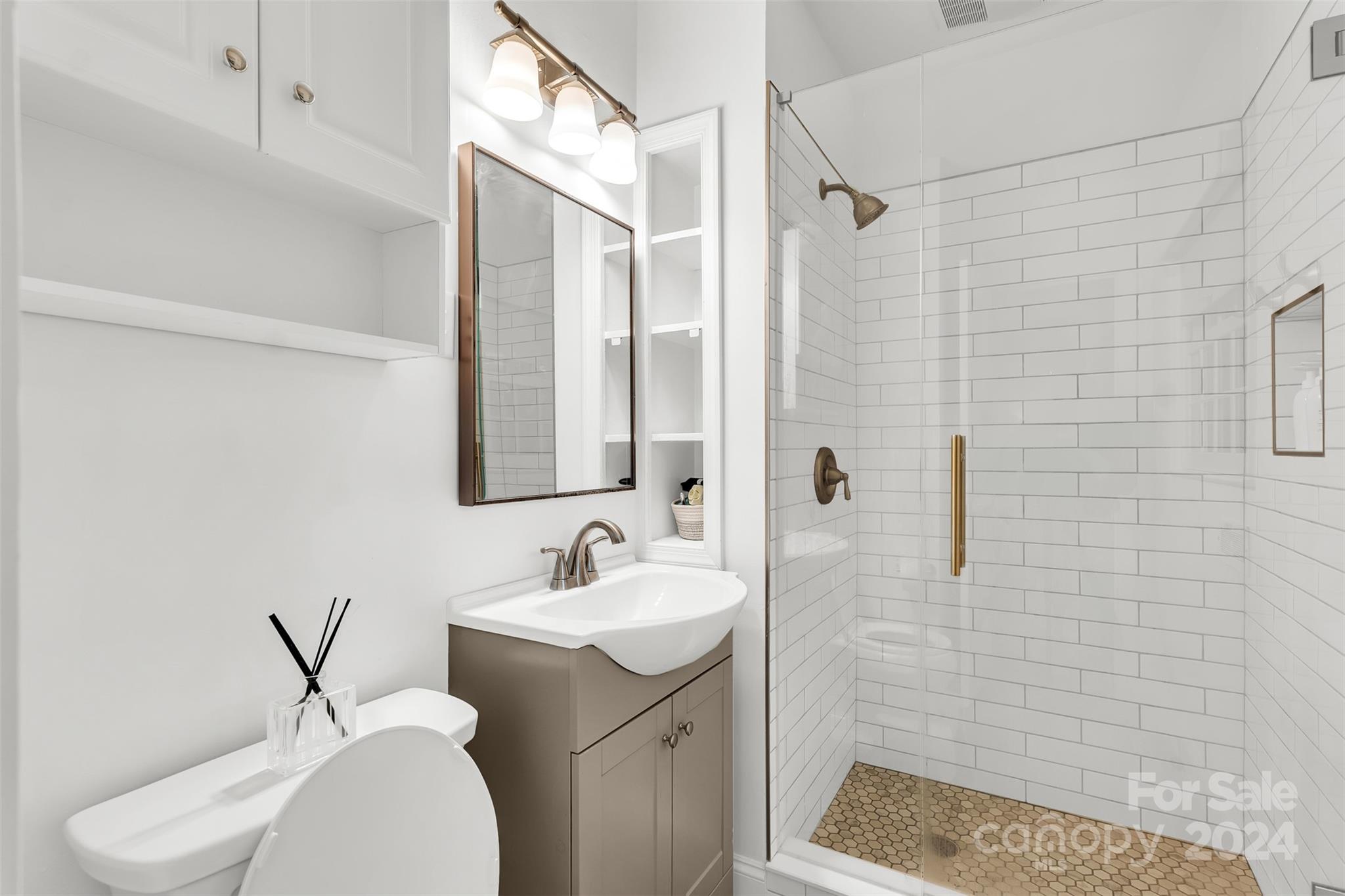 127 Renwick Road Charlotte, NC 28211 - Photo 15 of 17 Gallery Image 15