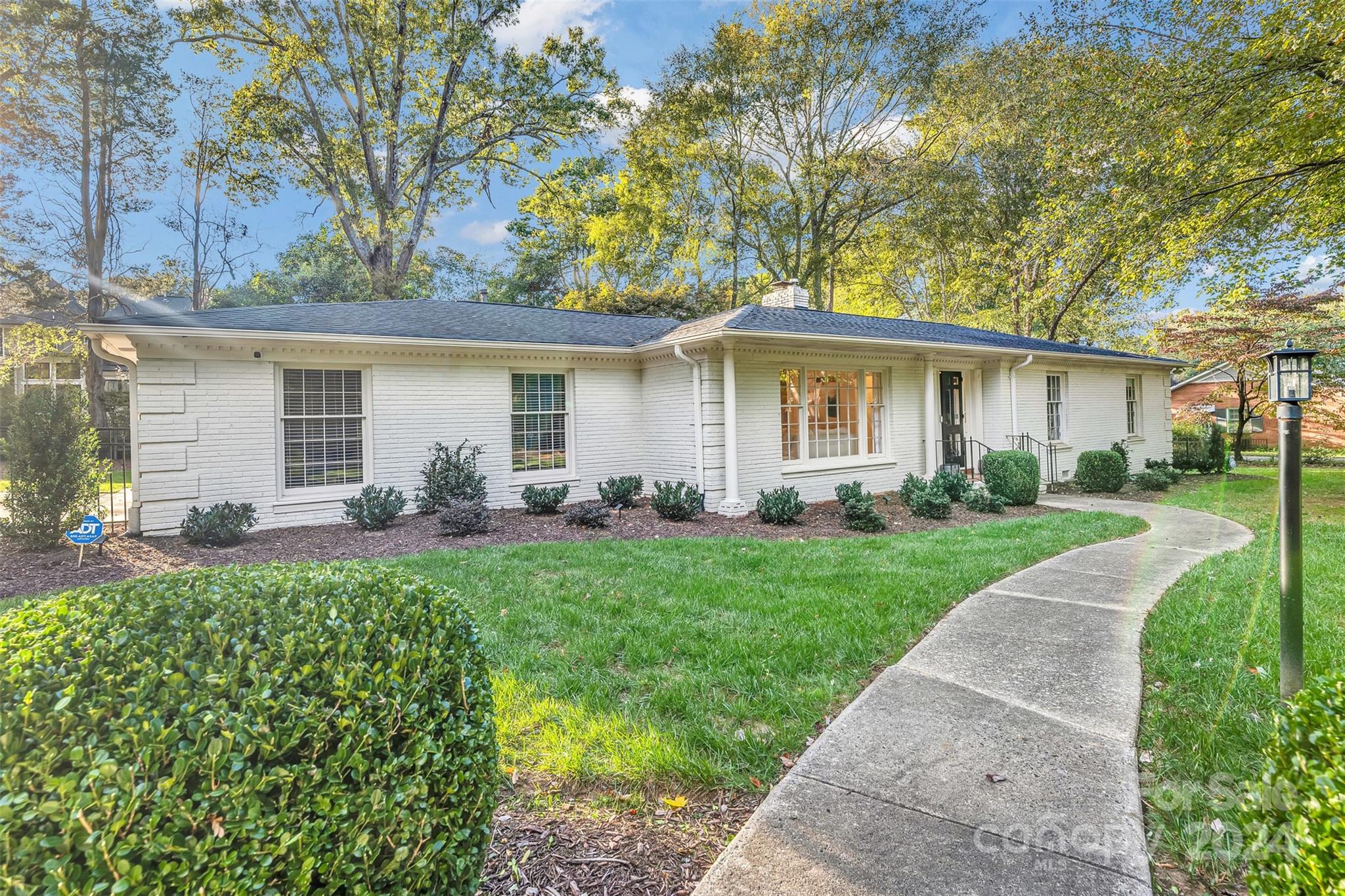 127 Renwick Road Charlotte, NC 28211 - Photo 2 of 17 Gallery Image 2