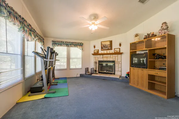 $675,000 | 747 Cove Ranch Road, Kempner, TX 76539