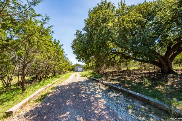 $725,000 | 747 Cove Ranch Road, Kempner, TX 76539